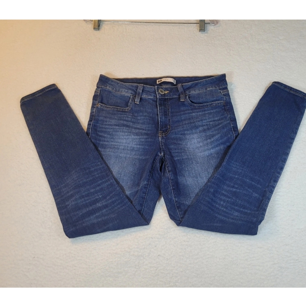 SO Blue Woman's Juniors Jeggings Size 9/29 Mid Rise Skinny Jeans (30x29)